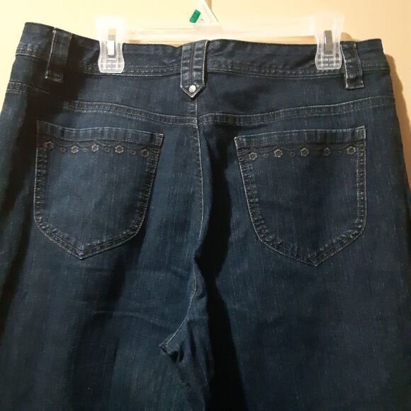 Pennars size 14 Womans Dark Wash Blue Jean Capris - Picture 5 of 13